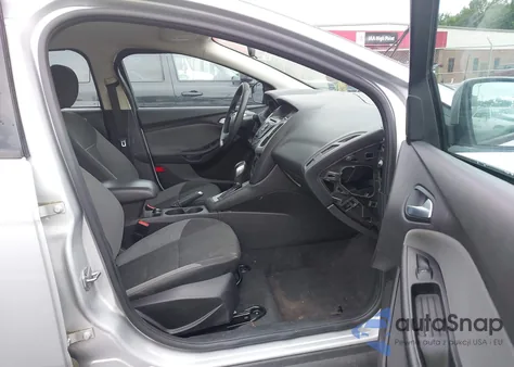 2014 Ford Focus Se z USA, uszkodzony, nr VIN 1FADP3F24EL124419